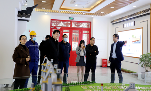 Zhang Xinjie, a second-class researcher of the soil Department of Chongqing Ecological Environment Bureau, and his delegation went to Chongqing Haichuang to inspect and guide the work